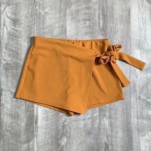 Yellow/Tan Skort